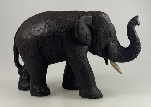 Elefant, schwarz, Rüssel nach oben (ca. 10 cm)